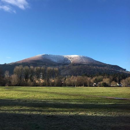 The Old Rectory Bed & Breakfast Abergavenny Εξωτερικό φωτογραφία